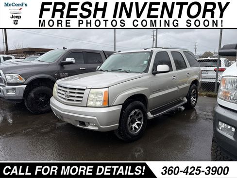 Used 2004 Cadillac Escalade AWD image 3