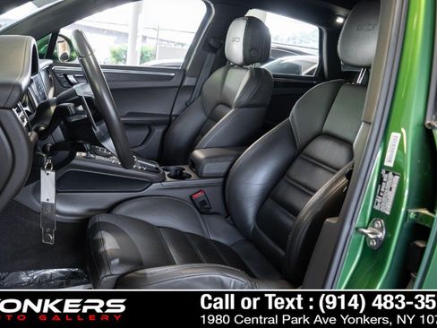 Used 2020 Porsche Macan GTS AWD/4WD image 57