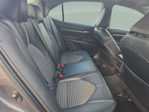 Used 2020 Toyota Camry SE image 25