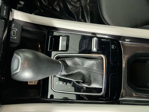 Used 2024 Jeep Compass Latitude image 22