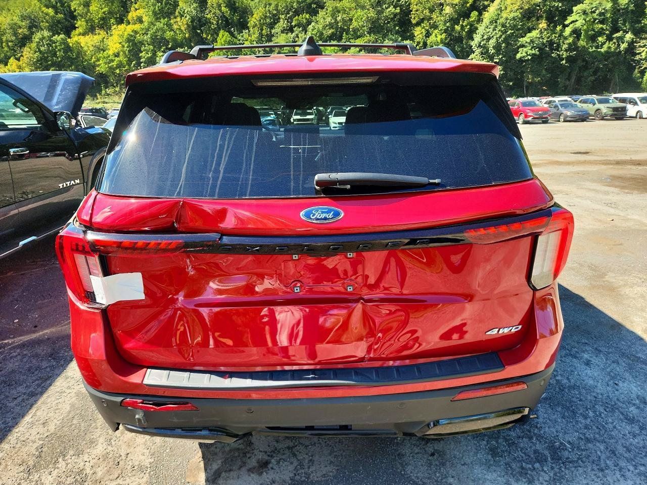 Used 2025 Ford Explorer ST-Line w/ Premium Package AWD/4WD image 4