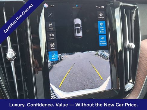 Certified 2023 Volvo XC60 B5 Plus w/ Climate Package AWD/4WD image 20
