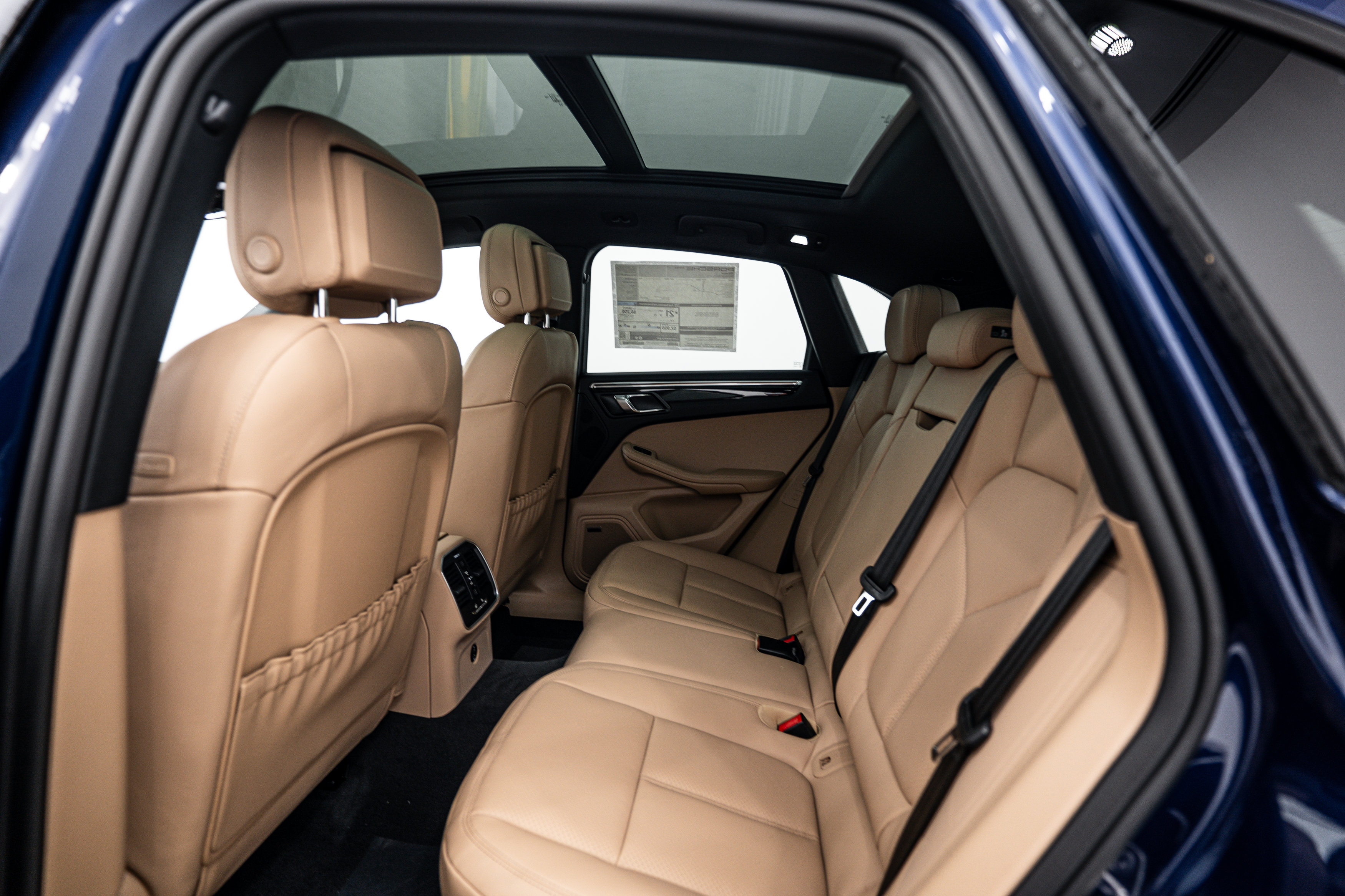 Certified 2026 Porsche Macan AWD/4WD image 21