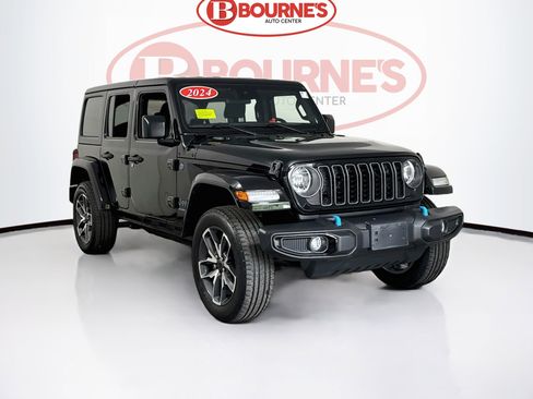 Used 2024 Jeep Wrangler Unlimited w/ Convenience Group AWD/4WD image 1