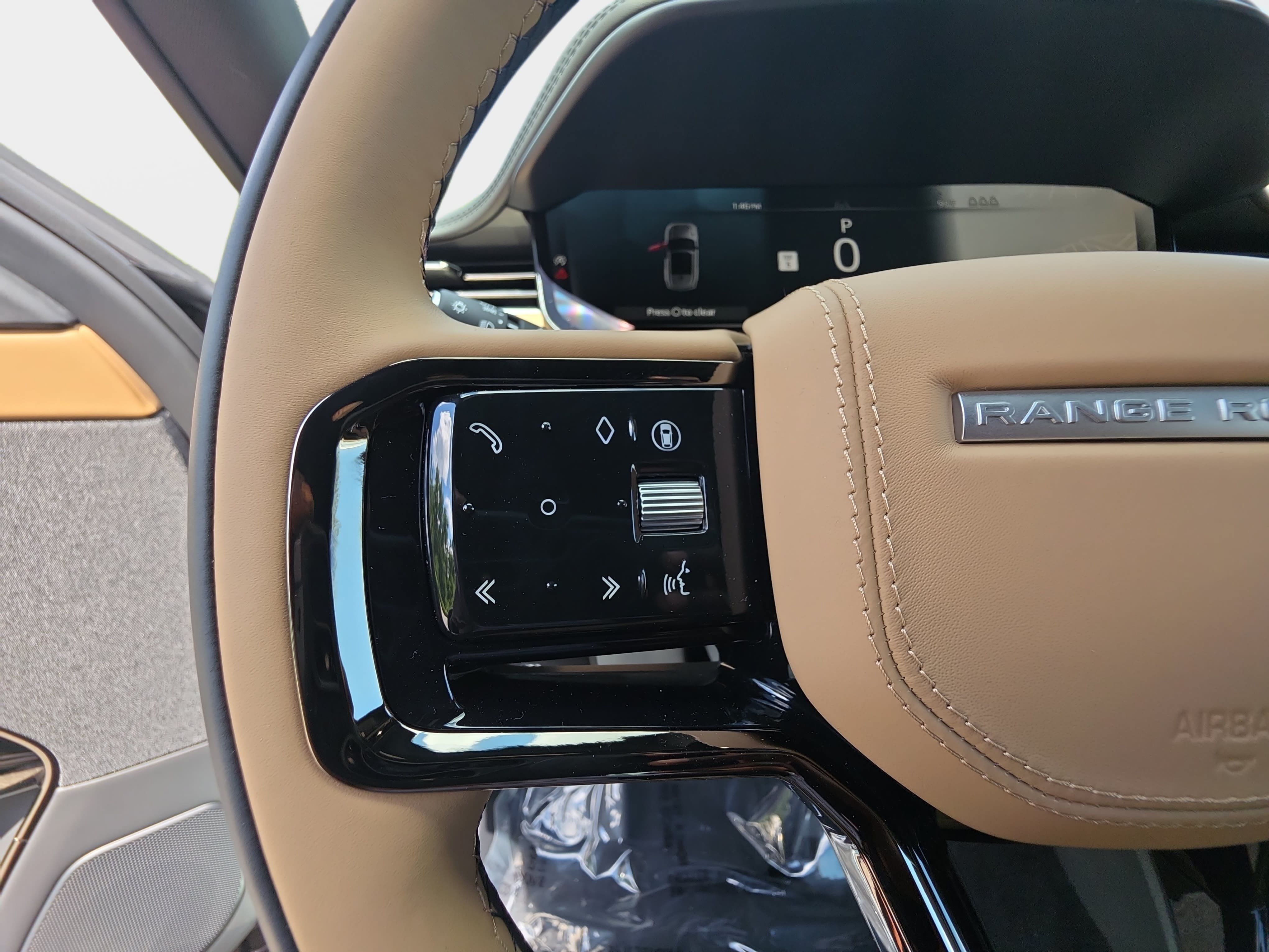 New 2026 Land Rover Range Rover Sport Dynamic SE AWD/4WD image 17