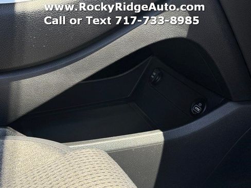 Used 2022 Hyundai Santa Fe SE AWD/4WD image 25