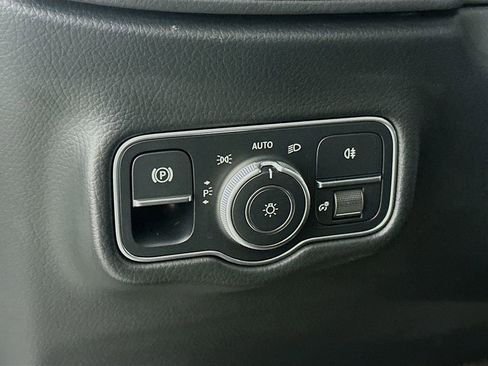 Used 2025 Mercedes-Benz G 550 image 11