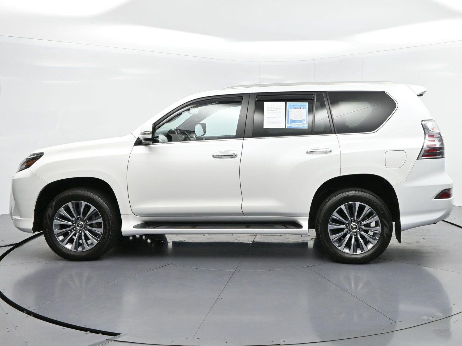 Used 2021 Lexus GX 460 Luxury w/ Accessory Package AWD/4WD image 4