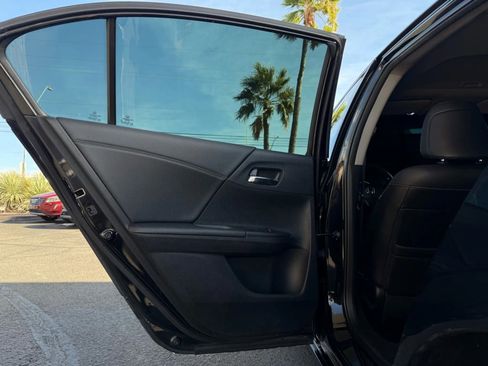 Used 2016 Honda Accord Touring image 34