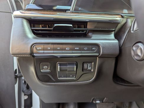 Used 2022 Cadillac Escalade ESV Sport Platinum image 14