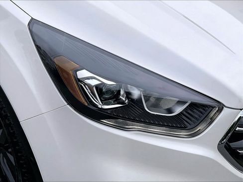 Used 2019 Ford Escape Titanium AWD/4WD image 33