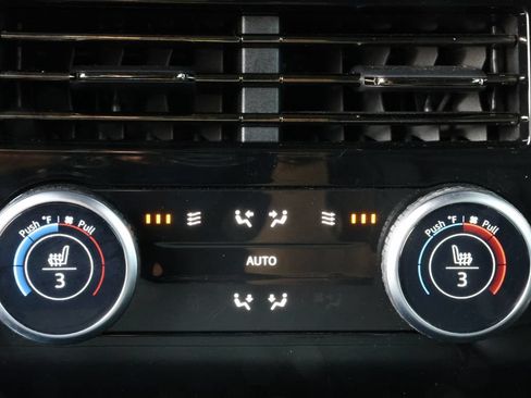 Certified 2024 Land Rover Range Rover SE AWD/4WD image 21
