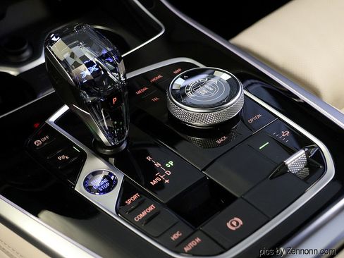 Certified 2024 BMW ALPINA XB7 image 27