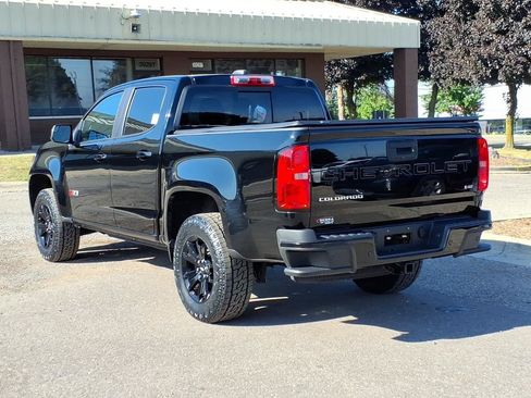 Used 2021 Chevrolet Colorado Z71 w/ Z71 Midnight Edition AWD/4WD image 3