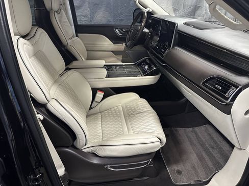 Used 2020 Lincoln Navigator L Black Label w/ Cargo Convenience Package AWD/4WD image 28