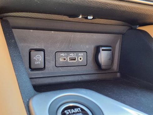 Certified 2025 Nissan Sentra SV w/ SV Premium Package FWD image 8