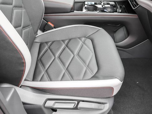 New 2026 Volkswagen Atlas Peak Edition AWD/4WD image 45