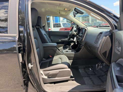 Used 2022 Chevrolet Colorado Z71 w/ Z71 Midnight Edition AWD/4WD image 32