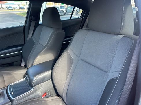 Used 2022 Dodge Charger SXT image 15