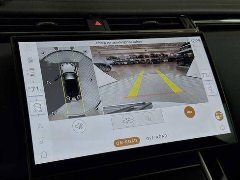 New 2026 Land Rover Range Rover Velar Dynamic SE image 15