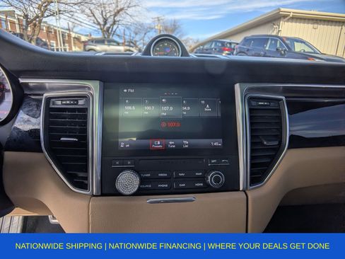 Used 2018 Porsche Macan image 28