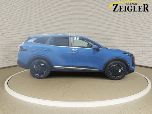 New 2026 Kia Sportage EX image 4
