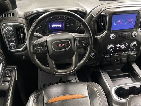 Used 2021 GMC Sierra 2500 AT4 AWD/4WD image 3