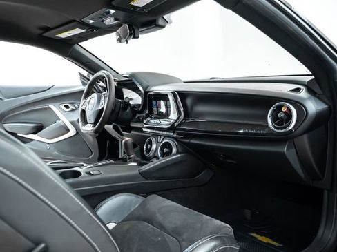 Used 2018 Chevrolet Camaro SS image 20