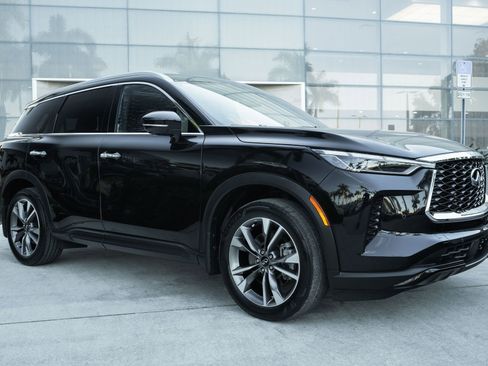 Used 2023 INFINITI QX60 Luxe w/ Vision Package image 2