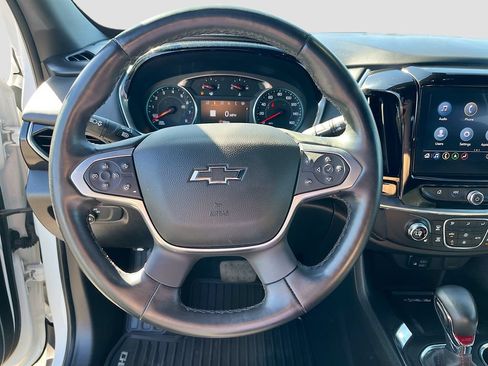 Used 2023 Chevrolet Traverse RS FWD image 11