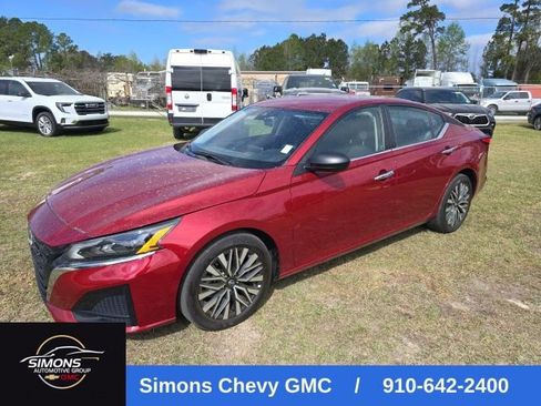 Used 2025 Nissan Altima 2.5 SV image 1