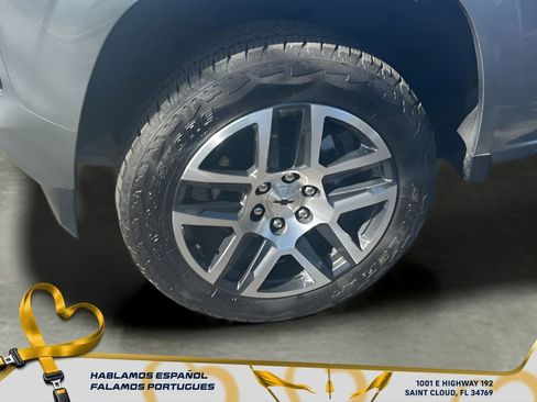 Used 2024 Chevrolet Colorado Z71 w/ Z71 Convenience Package 2 image 10