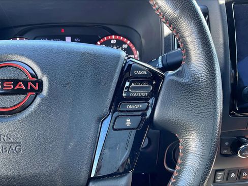 Used 2022 Nissan Frontier Pro-X image 18