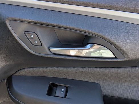 Used 2025 Buick Envista Preferred image 33