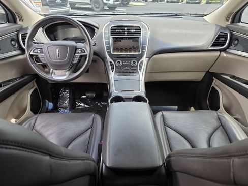 Used 2019 Lincoln Nautilus Reserve w/ Cargo Utility Package FWD image 8