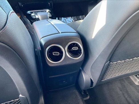 Used 2023 Mercedes-Benz CLA 250 image 28