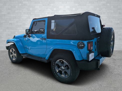 Used 2017 Jeep Wrangler Sahara w/ Connectivity Group image 7