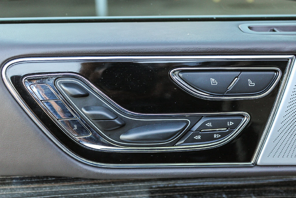 Used 2024 Lincoln Navigator Black Label AWD/4WD image 25
