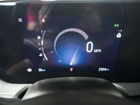 Used 2024 Buick Encore GX Preferred AWD/4WD image 17