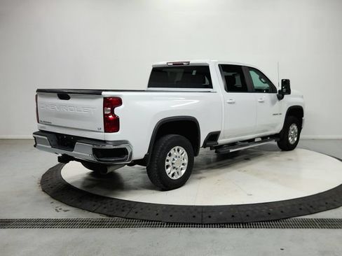 Used 2023 Chevrolet Silverado 2500 LT w/ Convenience Package AWD/4WD image 8
