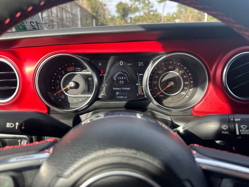 Used 2023 Jeep Wrangler Unlimited Rubicon image 31