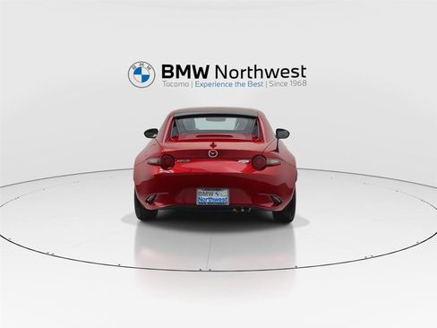 Used 2017 MAZDA MX-5 Miata RF Grand Touring image 2