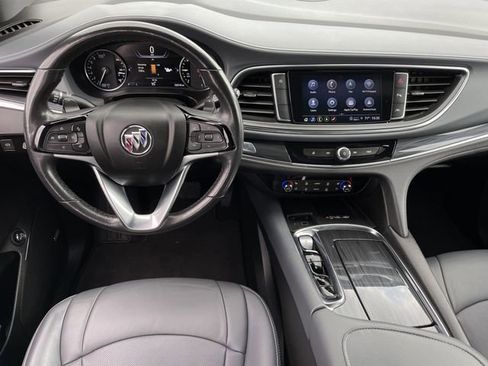 Used 2024 Buick Enclave Premium image 10
