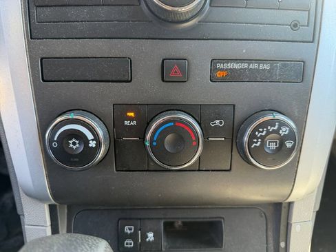 Used 2011 Chevrolet Traverse LS FWD image 25