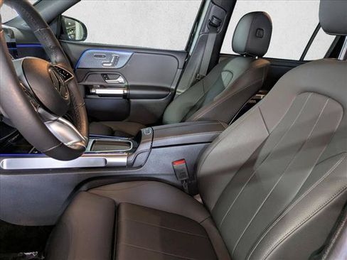 Certified 2025 Mercedes-Benz GLB 250 image 18