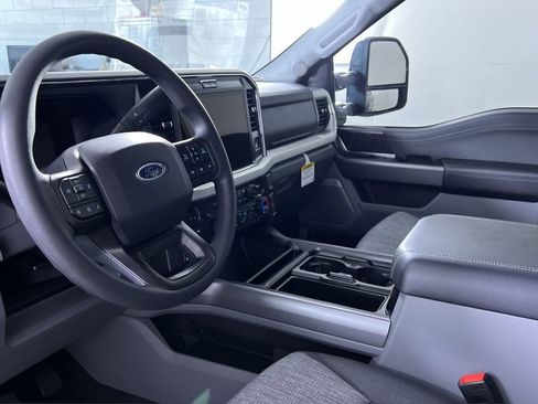 New 2026 Ford F250 XLT w/ XLT Premium Package image 30