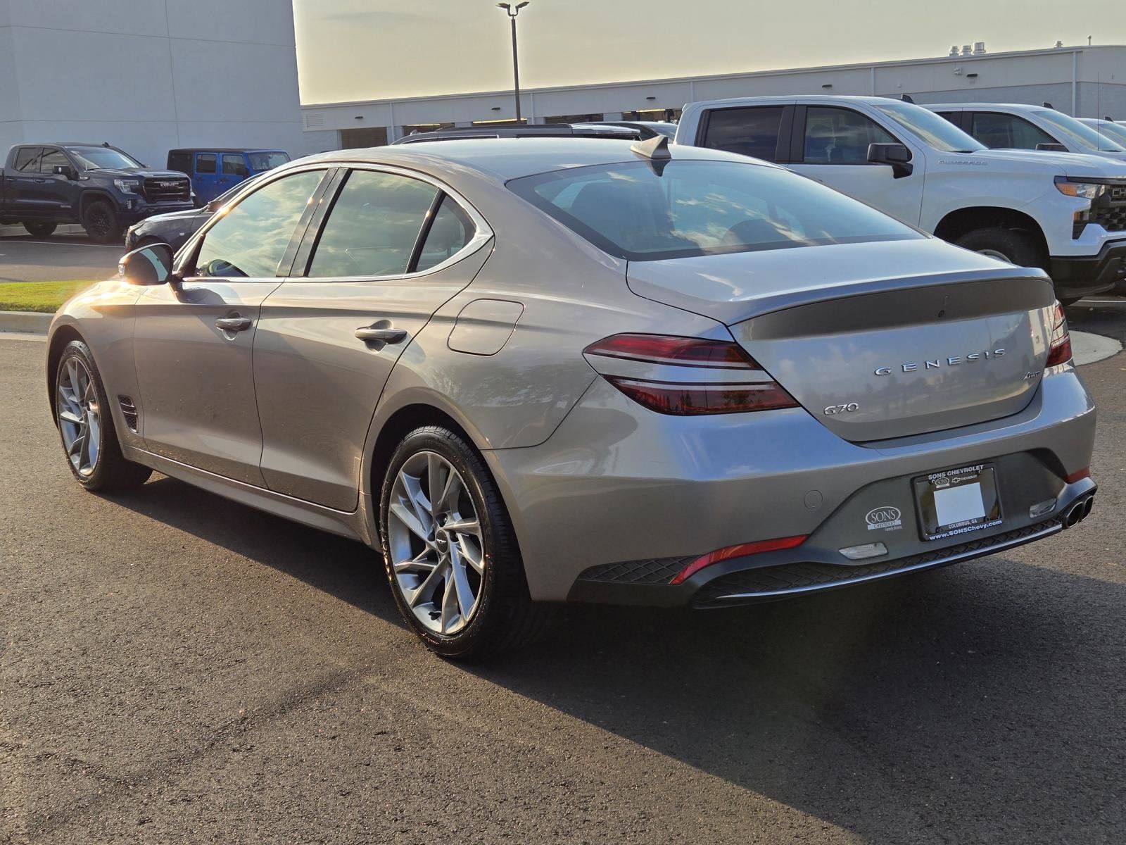 Used 2022 Genesis G70 2.0T AWD/4WD image 11