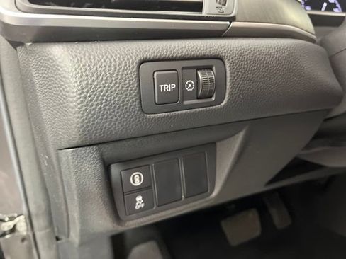 Used 2019 Honda Accord EX image 32