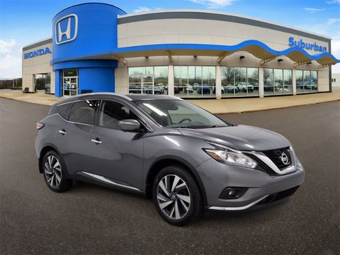 Used 2017 Nissan Murano Platinum image 2
