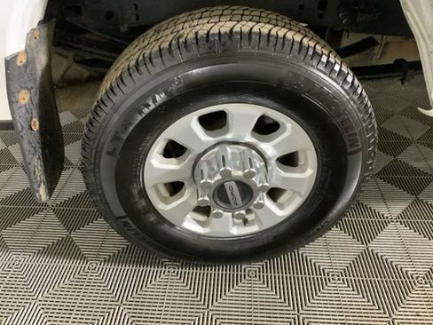 Used 2023 Ford F250 XLT AWD/4WD image 11